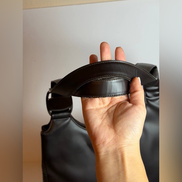 Salvatore Ferragamo Brown Matte Leather Shoulder Bag - Picture 4 of 14